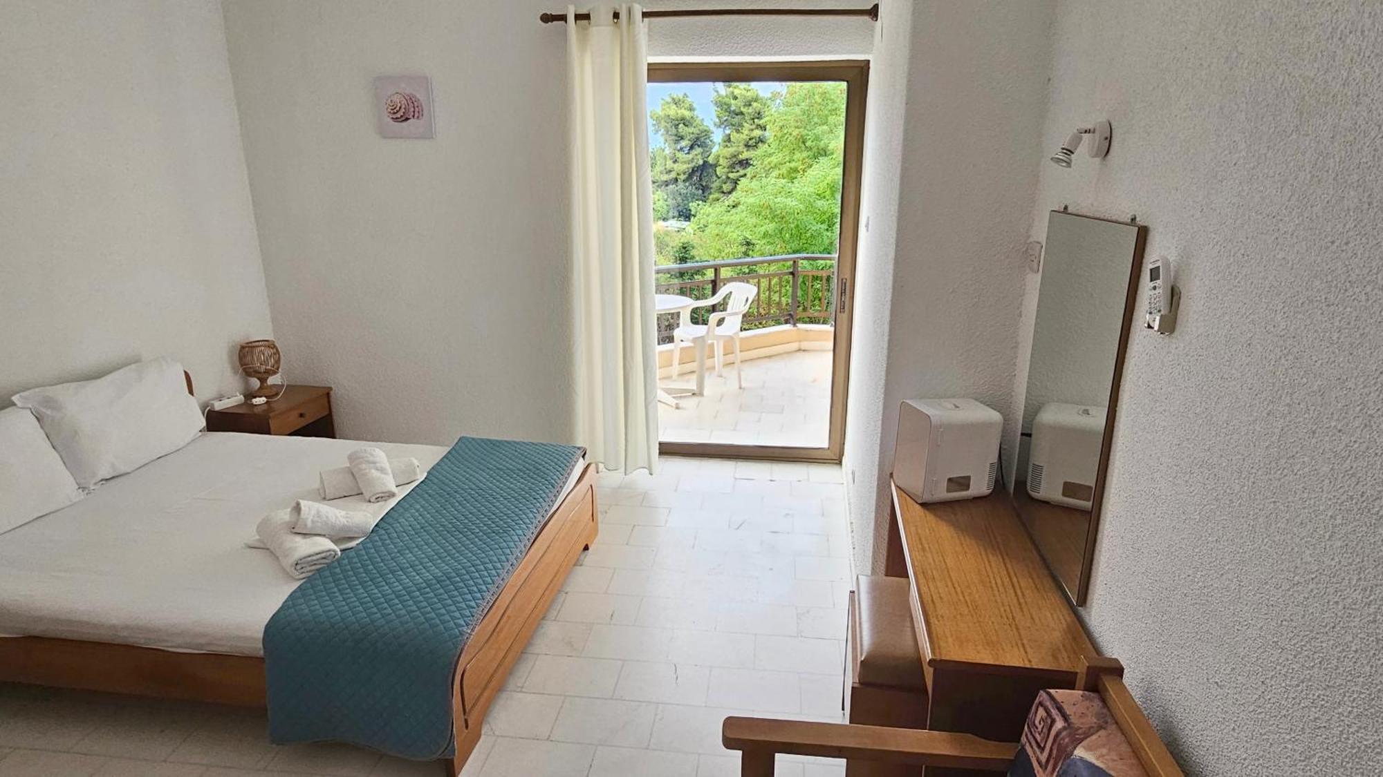 Hotel Pashos Kriopigi Ngoại thất bức ảnh